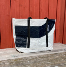 Load image into Gallery viewer, Totebag Soling svart