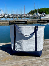 Load image into Gallery viewer, Totebag J70
