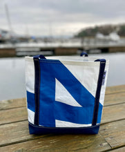 Load image into Gallery viewer, Totebag Fyra