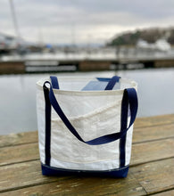 Load image into Gallery viewer, Totebag Fyra